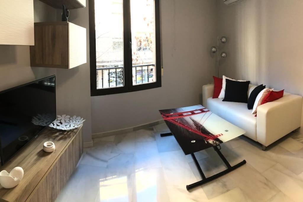 Apartamento Junto A Catedral Apartment Granada Exterior photo