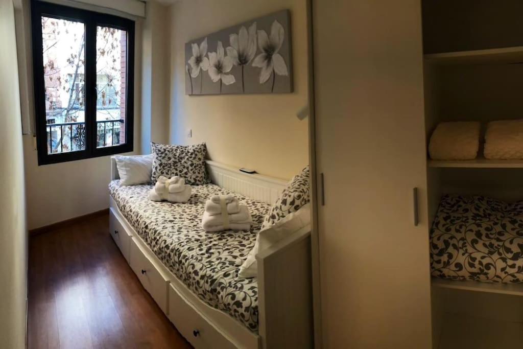 Apartamento Junto A Catedral Apartment Granada Exterior photo